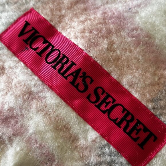 Victoria's Secret Plaid Scarf With Fringe Pink Gray Knotty Knit Boho 80 x 12 - Picture 2 of 9